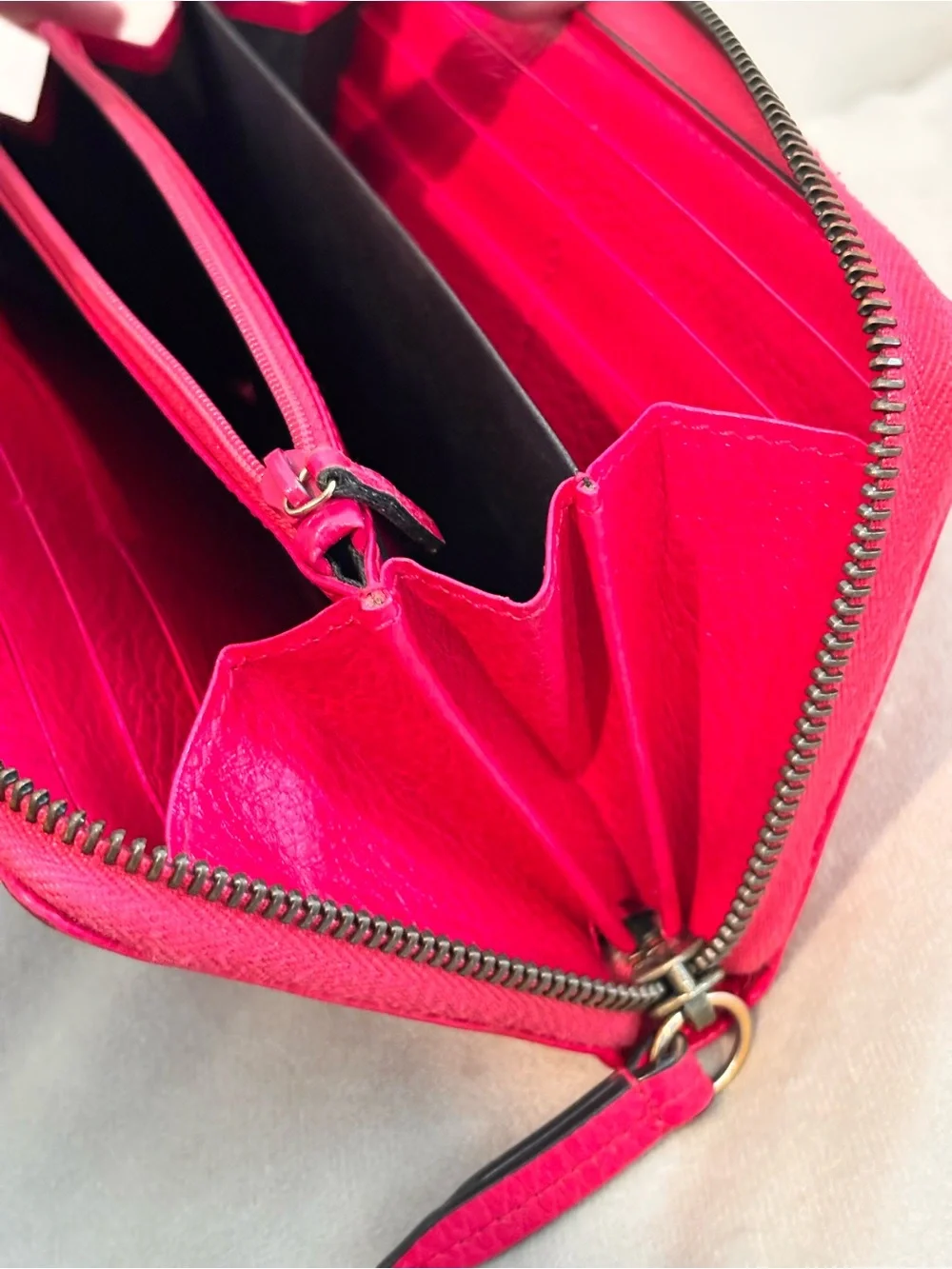 GUCCI Pink Marmont GG Limited Edition Butterfly Leather Zip Around Wallet - Picture 14 of 16